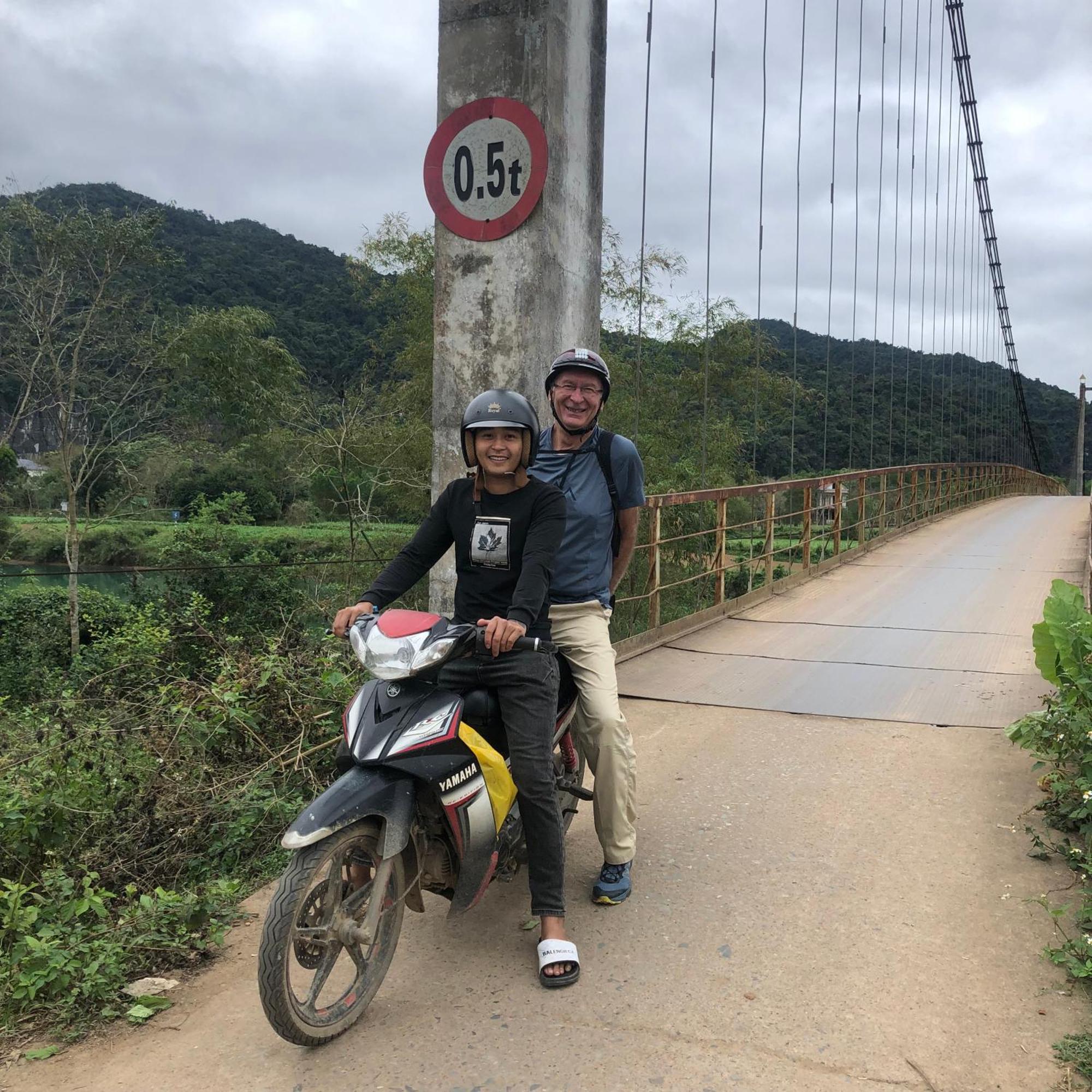 Tutu'S Homestay Phong Nha Esterno foto