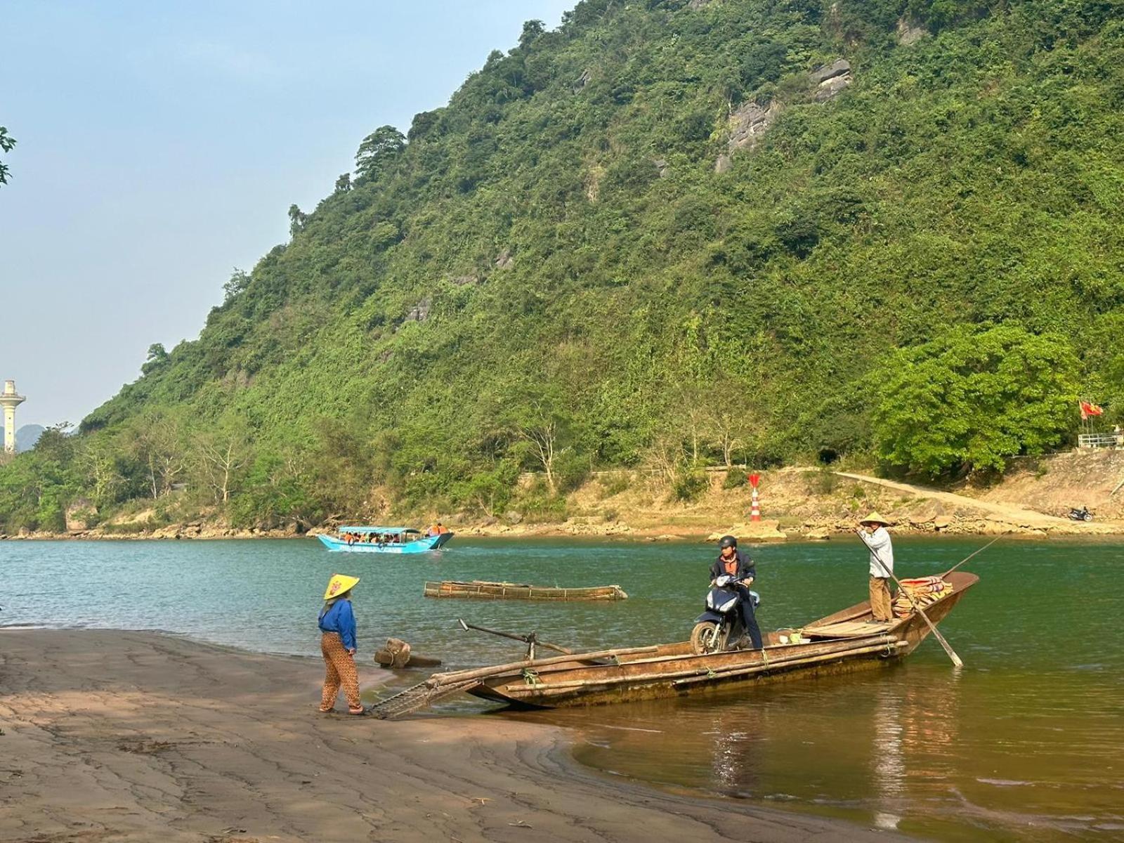 Tutu'S Homestay Phong Nha Esterno foto