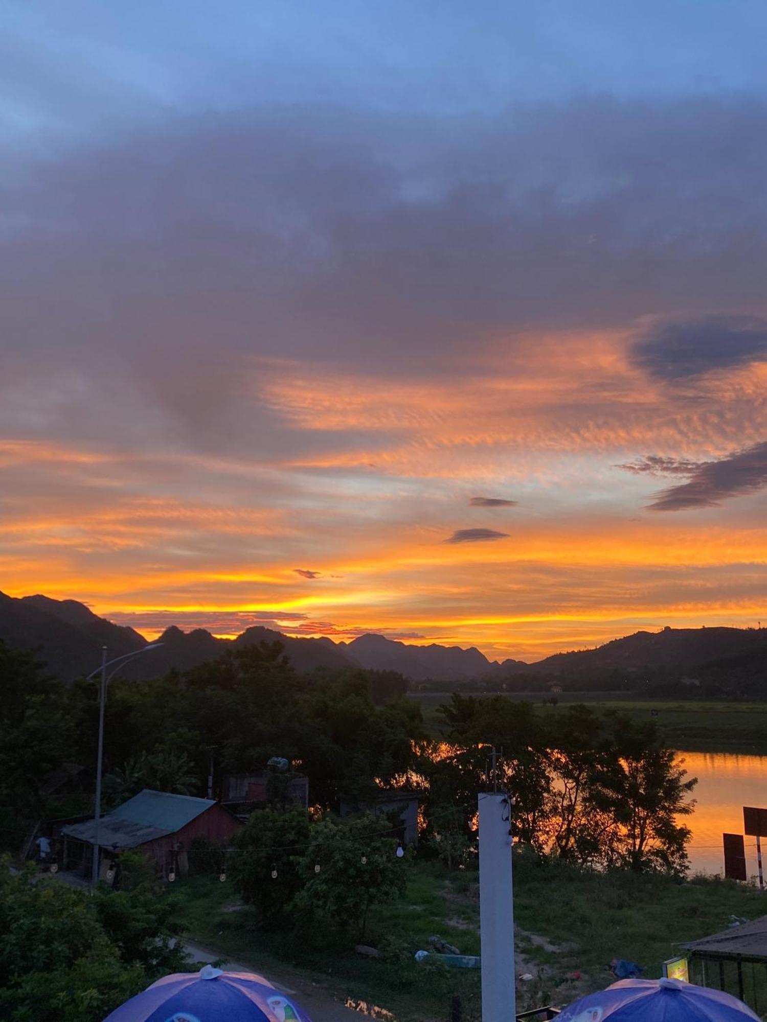 Tutu'S Homestay Phong Nha Esterno foto