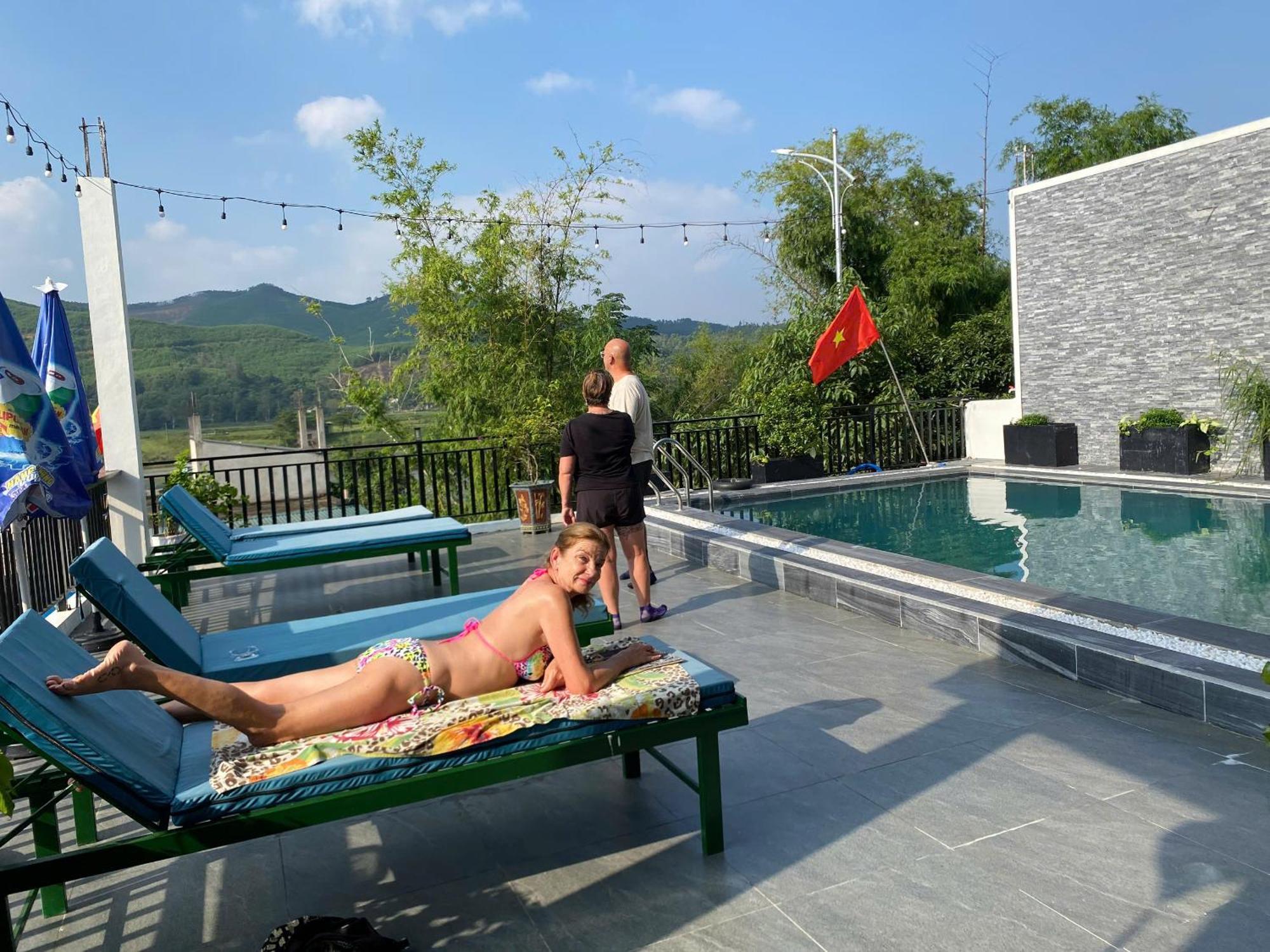 Tutu'S Homestay Phong Nha Esterno foto